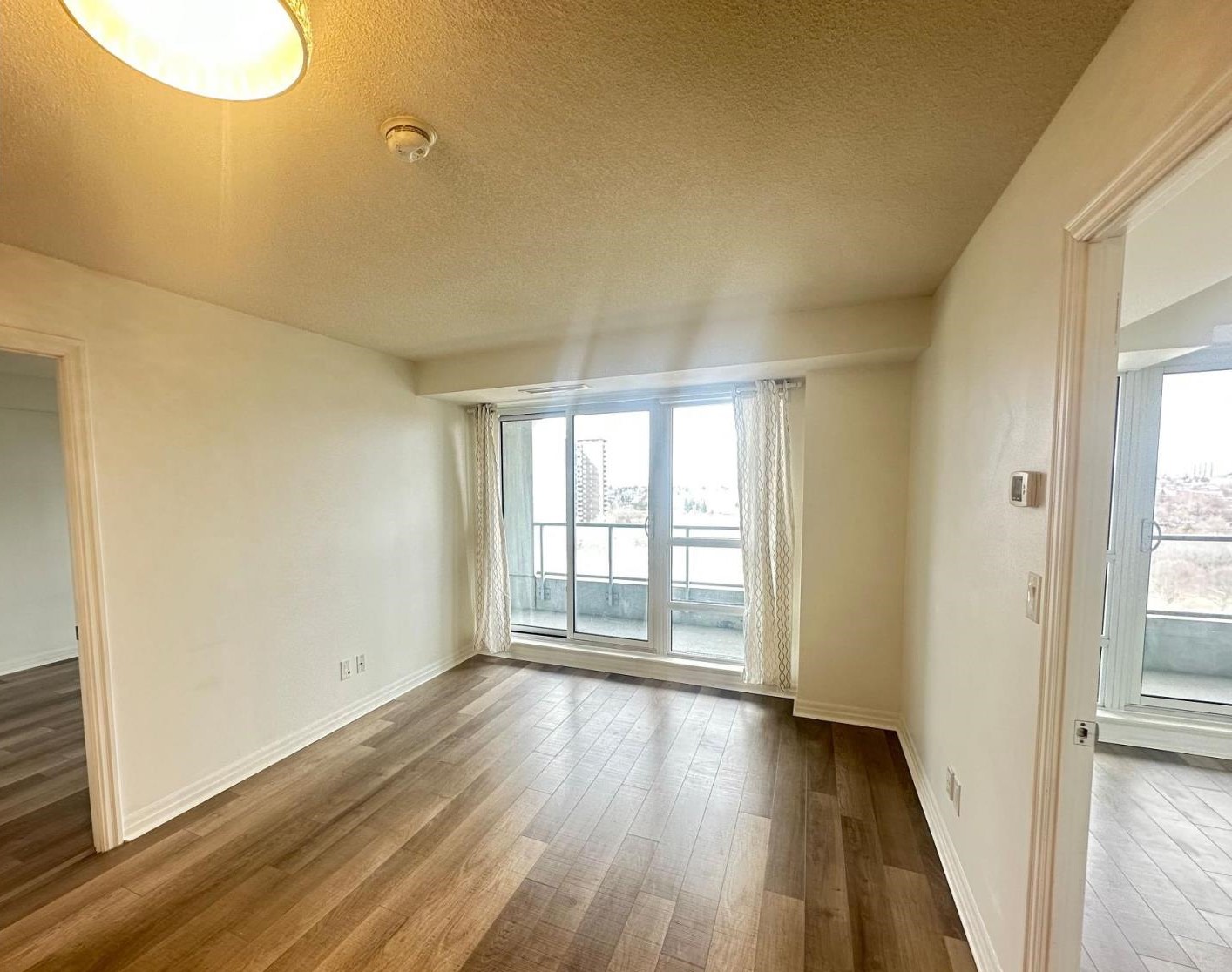 1206 – 2015 SHEPPARD AVENUE E-3