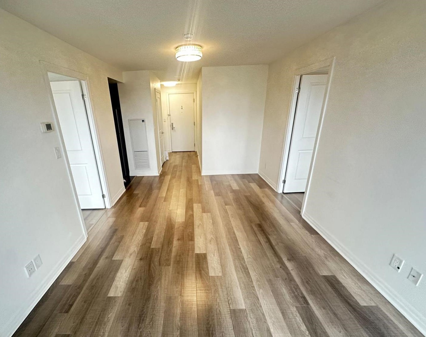 1206 – 2015 SHEPPARD AVENUE E-4